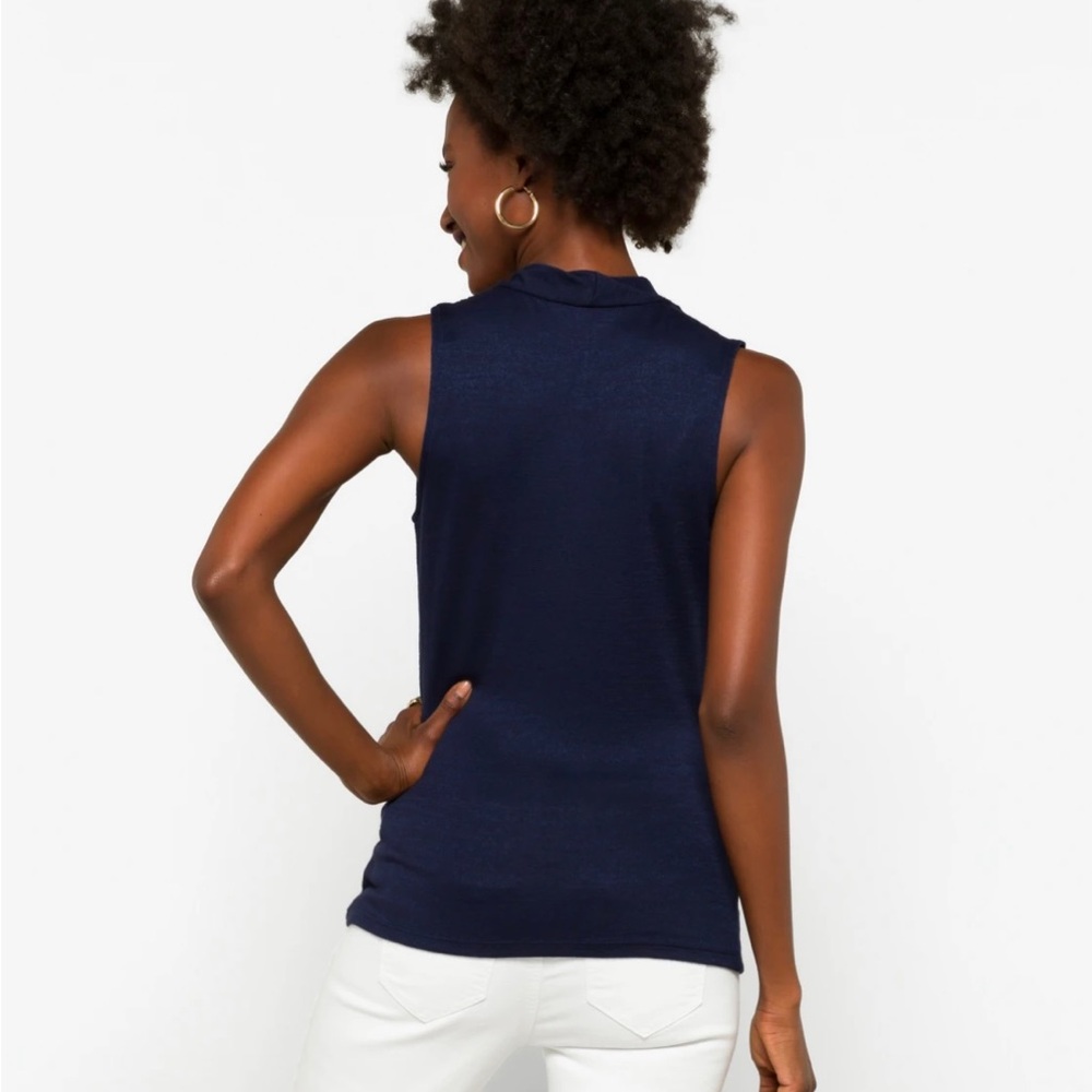 Sleeveless, navy blue wrap top. Size XXL. Very flattering! - Picture 4 of 5